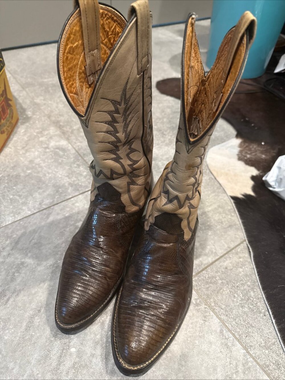 Vintage Nocona 8.5  Brown Teju Lizard Boots